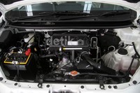 Daihatsu Xenia R Family menggendong mesin K3-VE DOHC VVT-i yang memiliki kapasitas 1.298 cc dengan 4 silinder.