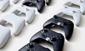     Begitu pun kontroler Xbox One, sebelum diputuskan pada desain yang sekarang, puluhan desain telah dikembangkan. (kredit foto: wired)