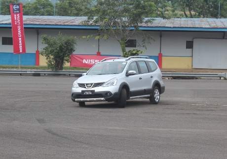 Kesan Pertama Nissan Livina