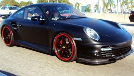 Justin Bieber dan Mobil Bling-blingnya