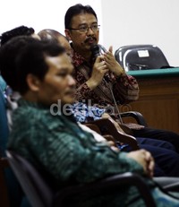 Meski Fathanah mengaku utusan Luthfi yang menjadi pimpinan Mentan Suswono, Syukur tetap menolak permintaan tersebut. Pasalnya, sudah tidak ada lagi kesempatan untuk penambahan kuota daging. Lamhot Aritonang/detikFoto.