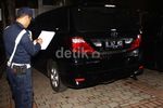 KPK Sita Alphard Milik Luthfi Hasan