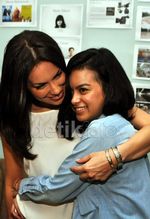 Kompaknya Sophia Mueller dan Eva Celia