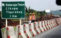 Dengan ditambahnya lajur tol tersebut, maka, perusahaan mengestimasikan lalu lintas harian rata-rata (LHR) tol tersebut dapat mencapai 150.000 kendaraan per hari. Saat ini LHR tol Tangerang-Merak sudah mencapai 109.000 kendaraan.