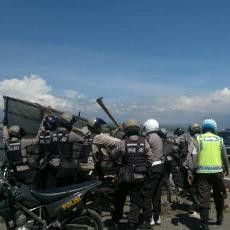 Demo Tuntut Ganti Rugi Korban Lumpur Lapindo Berakhir Ricuh