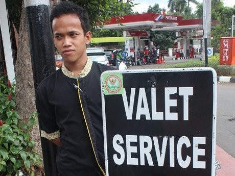 Tak Perlu Mobil Mahal, Bajaj Juga Bisa Pakai Valet