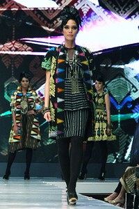 Jakarta, Indonesia - 15 Mei 2013. Ari Seputra The Glorious Handwoven of Indonesia Cita Tenun Indonesia. Jakarta Fashion & Food Festival 2013 at Grand Ballroom Harris Hotel. Kelapa Gading. Jakarta. [Foto: Mohammad Abduh/Wolipop]