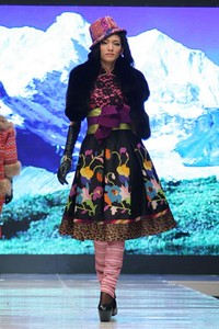 Jakarta, Indonesia - 15 Mei 2013. Balijava by Denny Wirawan The Glorious Handwoven of Indonesia Cita Tenun Indonesia. Jakarta Fashion & Food Festival 2013 at Grand Ballroom Harris Hotel. Kelapa Gading. Jakarta. [Foto: Mohammad Abduh/Wolipop]