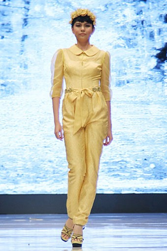 Jakarta, Indonesia - 15 Mei. Sebastian Gunawan The Glorious Handwoven of Indonesia Cita Tenun Indonesia. Jakarta Fashion & Food Festival 2013 at Grand Ballroom Harris Hotel. Kelapa Gading. Jakarta Utara. [Foto: Mohammad Abduh/Wolipop]