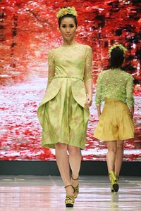 Jakarta, Indonesia - 15 Mei. Sebastian Gunawan The Glorious Handwoven of Indonesia Cita Tenun Indonesia. Jakarta Fashion & Food Festival 2013 at Grand Ballroom Harris Hotel. Kelapa Gading. Jakarta Utara. [Foto: Mohammad Abduh/Wolipop]