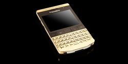 Balutan Emas BlackBerry Porsche