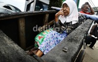  Walau telah berusia lanjut semangat mereka untuk bekerja tidak pernah padam.     