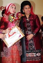Penyerahan Anugerah Perempuan Indonesia