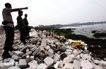 Brimob Kawal Pengerukan Waduk Pluit