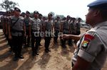 Brimob Kawal Pengerukan Waduk Pluit