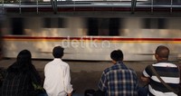 Stasiun diseluruh Jabodetabek harus steril dari kios liar.     