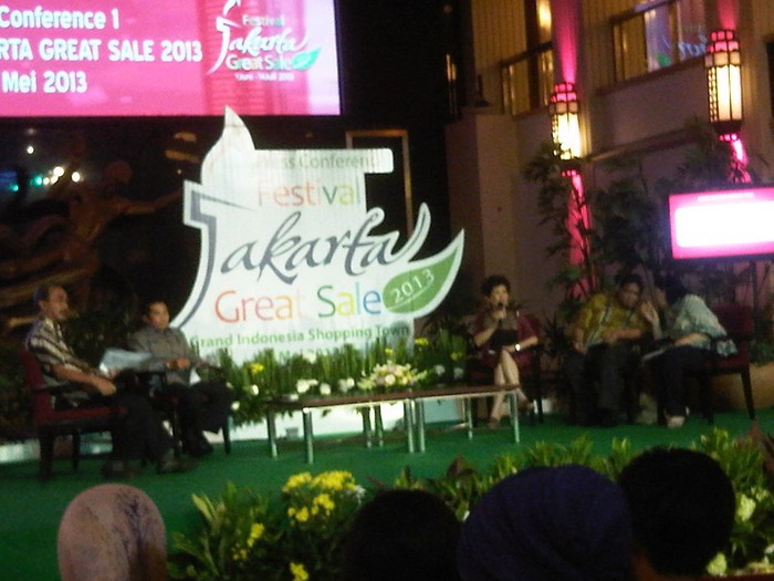 Ini 13 Mal yang Beri Diskon Hingga 80% di Midnight Sale Jakarta 2013