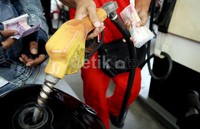 Finalisasi terkait kenaikan harga BBM subsidi dibahas dalam Sidang Kabinet Terbatas yang dipimpin oleh Presiden SBY. Kemudian baru diserahkan ke DPR RI dalam bentuk RAPBN Perubahan 2013.