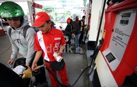 Kenaikan harga BBM subsidi ini targetnya dilakukan paling lambat awal Juni 2013.