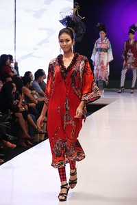 Jakarta, Indonesia - 16 Mei. Sugeng Waskito Warna Sriwijaya. Jakarta Fashion & Food Festival 2013 at Grand Ballroom Harris Hotel. Kelapa Gading. 16 Mei 2013. Jakarta. [Foto: Mohammad Abduh/Wolipop]