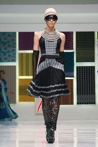 Jakarta, Indonesia - 15 Mei 2013. Didi Budiardjo Claire de Lune. Cita Tenun Indonesia. Jakarta Fashion & Food Festival 2013 at Grand Ballroom Harris Hotel. Kelapa Gading. Jakarta. [Foto: Mohammad Abduh/Wolipop]