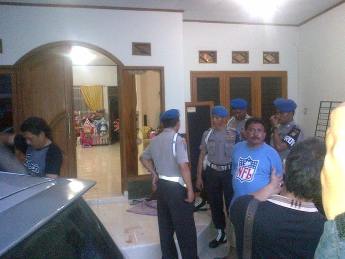 Setelan Jas, Mobil & Laptop Bripka Jeremy Dibawa ke RS Polri