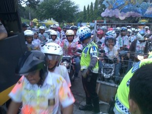 Konvoi Kelulusan UN di Semarang Dirazia, Siswa Ditahan di Taman Bermain