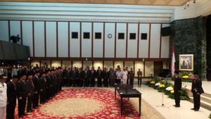 Jokowi Lantik 14 Pejabat Eselon II Tanpa Titip Pesan
