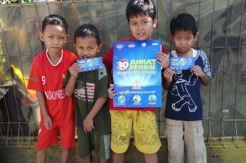 Yuk, Berantas Sarang Nyamuk Bareng Para Jumantik