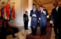 Menteri Luar Negeri  Kuba Bruno Rodrigues Parilla meninggalkan Kemenlu seusai melakukan pertemuan bilateral.