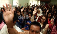 Menurut Kepala Dinas Pendidikan (Disdik) DKI Jakarta, Taufik Yudi Mulyanto, sebanyak 124.924 siswa dinyatakan lulus UN 2013.