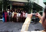 Pakaian Adat Warnai Kelulusan Siswa SMA