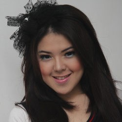 Tina Toon Ciptakan Lagu Galau dari Pengalaman Pribadi