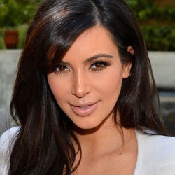 Periksa Kandungan, Kim Kardashian Rahasiakan Jenis Kelamin Anak