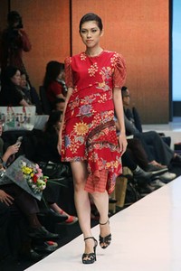 Jakarta, Indonesia - 16 Mei. Phillip Iswardono The Journey to the north sea. Jakarta Fashion & Food Festival 2013 at Grand Ballroom Harris Hotel. Kelapa Gading. 16 Mei 2013. Jakarta. [Foto: Mohammad Abduh/Wolipop]