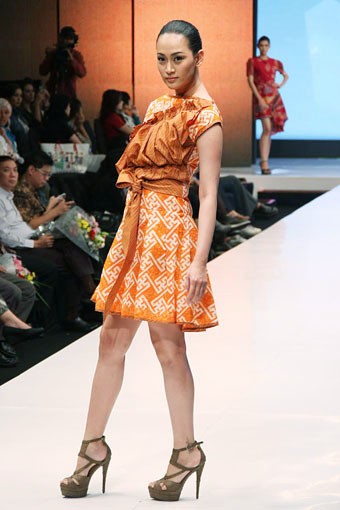 Jakarta, Indonesia - 16 Mei. Phillip Iswardono The Journey to the north sea. Jakarta Fashion & Food Festival 2013 at Grand Ballroom Harris Hotel. Kelapa Gading. 16 Mei 2013. Jakarta. [Foto: Mohammad Abduh/Wolipop]