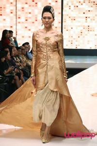 Jakarta, Indonesia - 16 Mei. Zainal Songket Warna Sriwijaya. Jakarta Fashion & Food Festival 2013 at Grand Ballroom Harris Hotel. Kelapa Gading. 16 Mei 2013. Jakarta. [Foto: Mohammad Abduh/Wolipop]