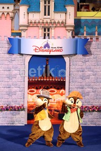 Acara bertajuk 'Mickey and his friend are coming to town!' itu juga menampilkan Alfin and The Cipmunk.