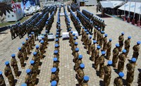 Pemberian medali PBB tersebut merupakan suatu bentuk pengakuan atas kontribusi yang luar biasa dari 167 tentara penjaga perdamaian PBB dari Indonesia. (Puspen TNI).