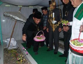 Lamongan Ultah ke 444, Bupati Ziarah ke Makam Ibunda Gajah Mada Lamongan Ultah ke 444, Bupati Ziarah ke Makam Ibunda Gajah Mada