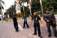 Penghargaan dari para demonstran diterima oleh pihak istana melalui Sekretariat Negara.
