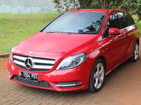 Menjajal Mini MPV Termurah Mercedes-Benz
