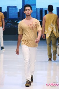 Jakarta, Indonesia - 16 Mei. BOY by Handy Hartono. Jakarta Fashion & Food Festival 2013 at Grand Ballroom Harris Hotel. Kelapa Gading. 16 Mei 2013. Jakarta. [Foto: Mohammad Abduh/Wolipop]