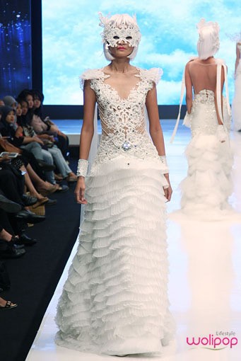 Jakarta, Indonesia - 16 Mei. Jimmy Fei-Fei Crystalistem. Jakarta Fashion & Food Festival 2013 at Grand Ballroom Harris Hotel. Kelapa Gading. 16 Mei 2013. Jakarta. [Foto: Mohammad Abduh/Wolipop]