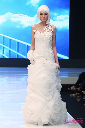 Jakarta, Indonesia - 16 Mei. Jimmy Fei-Fei Crystalistem. Jakarta Fashion & Food Festival 2013 at Grand Ballroom Harris Hotel. Kelapa Gading. 16 Mei 2013. Jakarta. [Foto: Mohammad Abduh/Wolipop]