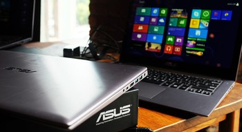     Namun tak hanya desain yang menjadi daya tariknya. Spesifikasi yang dimiliki U38N bisa dipertimbangkan konsumen. AMD APU A8-455M dengan grafis Rodeon HD 7600HG, layar 13,3 inch 16:9 Full-HD IPS LCD Panel, memori 4GB DDR3 1600MHz, HDD 2.5 inch 500GB HDD memperkuat posisinya.