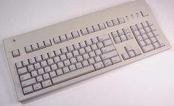Evolusi Keyboard dan Mouse Apple