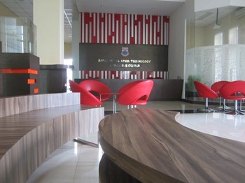     Penasaran menilik dari namanya, Baros Information Technology Creative Cimahi bisa jadi adalah tempat yang hebat. Terbayang, tempat ini ibarat pabrik konten digital creative.