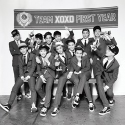 Siapa Perempuan yang Dicium EXO di Teaser Wolf 2?