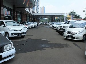 Komunitas Mobil Putih Sabet Rekor MURI